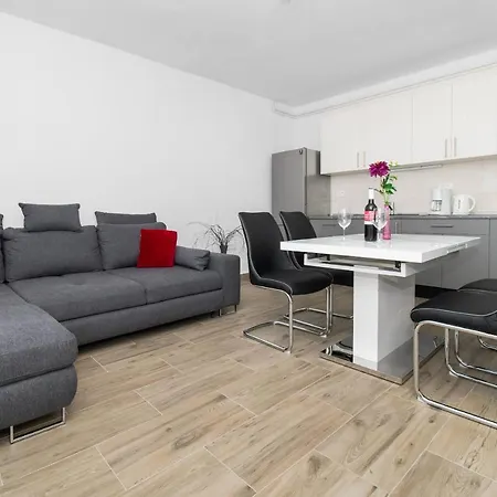 Appartement Rada *